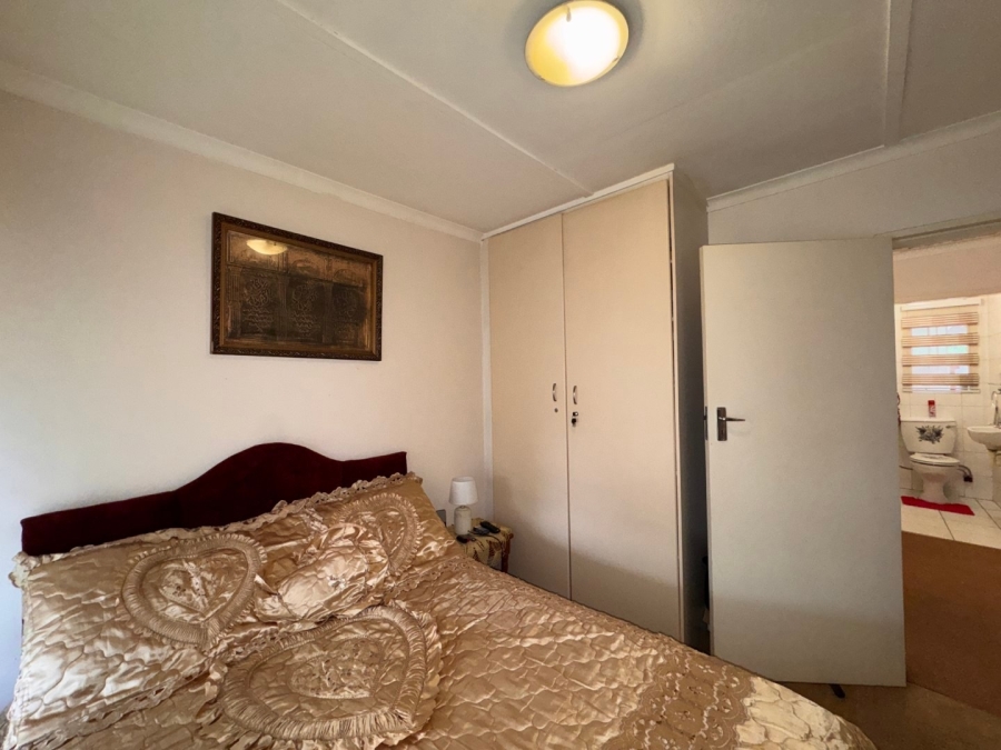 2 Bedroom Property for Sale in Bryanston Gauteng
