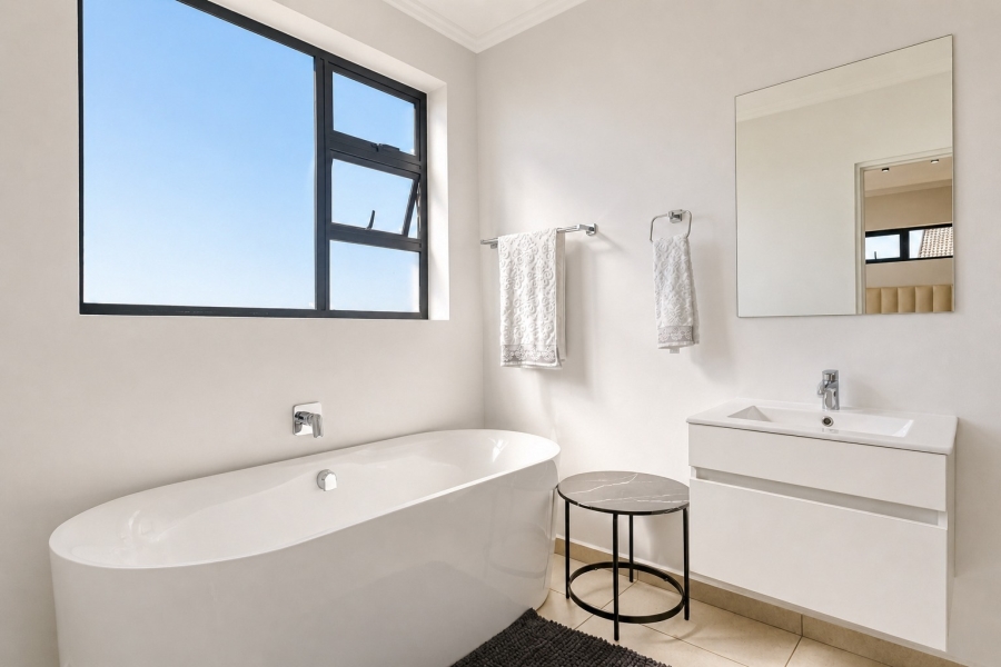 4 Bedroom Property for Sale in Broadacres Gauteng