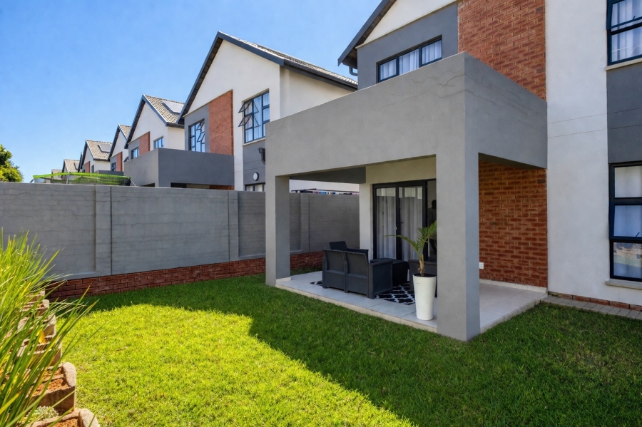 4 Bedroom Property for Sale in Broadacres Gauteng