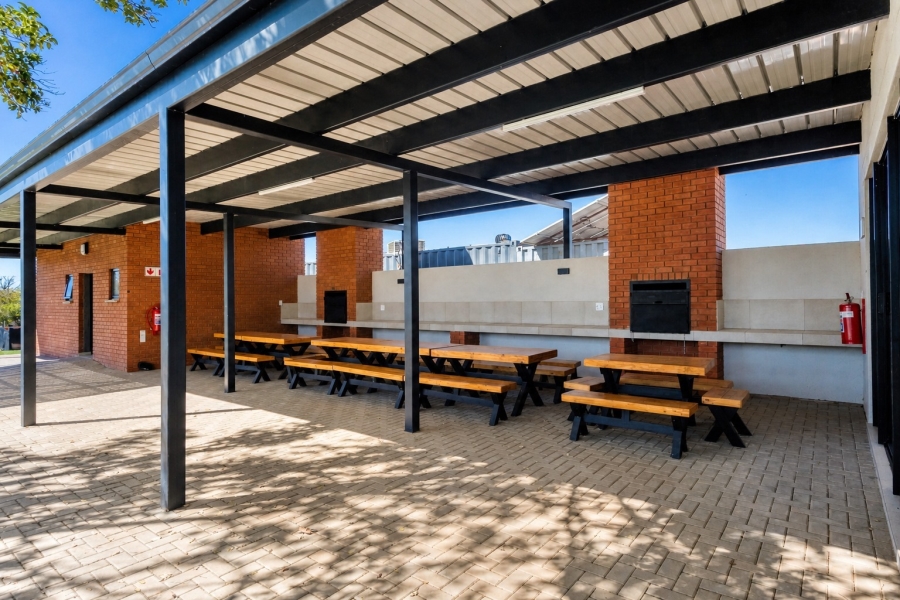 4 Bedroom Property for Sale in Broadacres Gauteng
