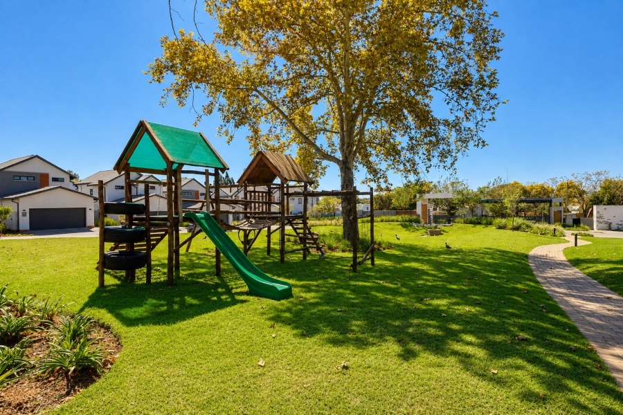 4 Bedroom Property for Sale in Broadacres Gauteng