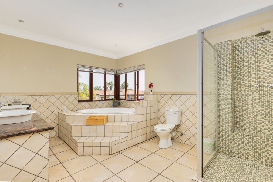 5 Bedroom Property for Sale in Dainfern Golf Estate Gauteng