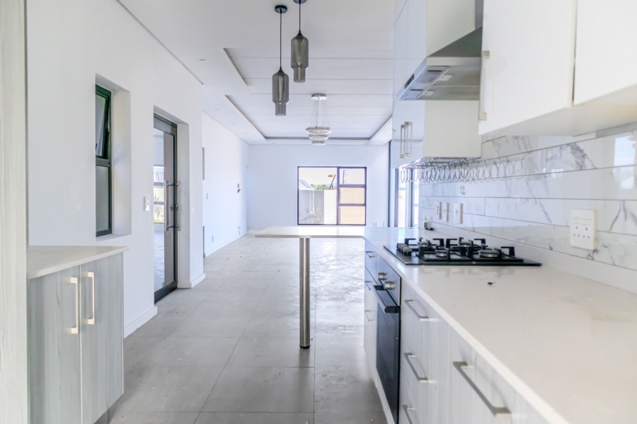 To Let 4 Bedroom Property for Rent in Craigavon Gauteng
