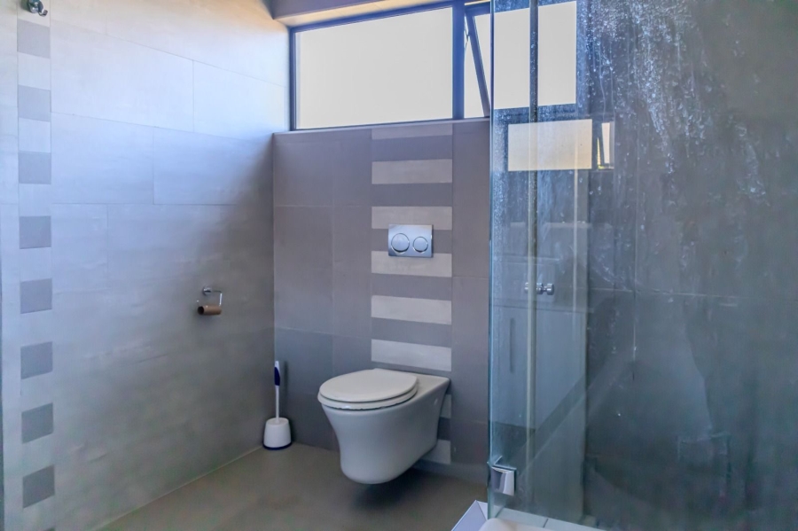 To Let 4 Bedroom Property for Rent in Craigavon Gauteng