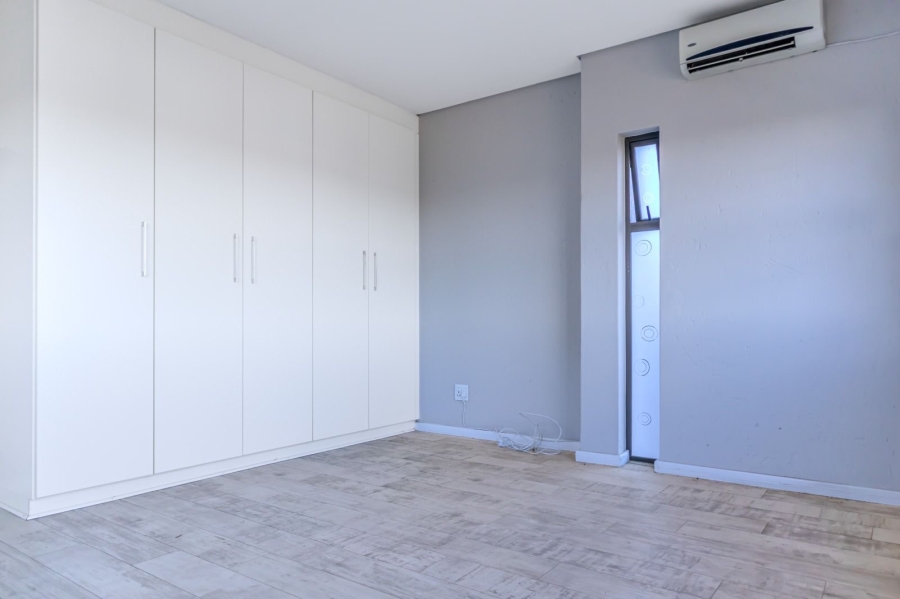 To Let 4 Bedroom Property for Rent in Craigavon Gauteng