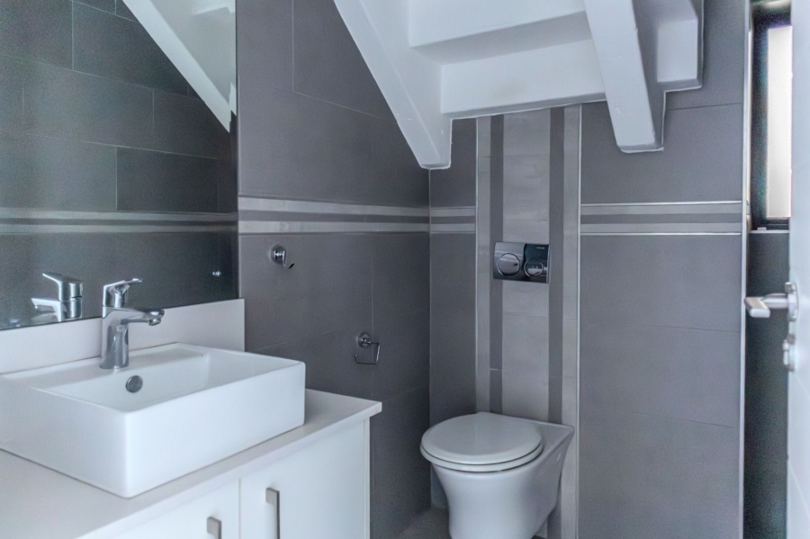 To Let 4 Bedroom Property for Rent in Craigavon Gauteng