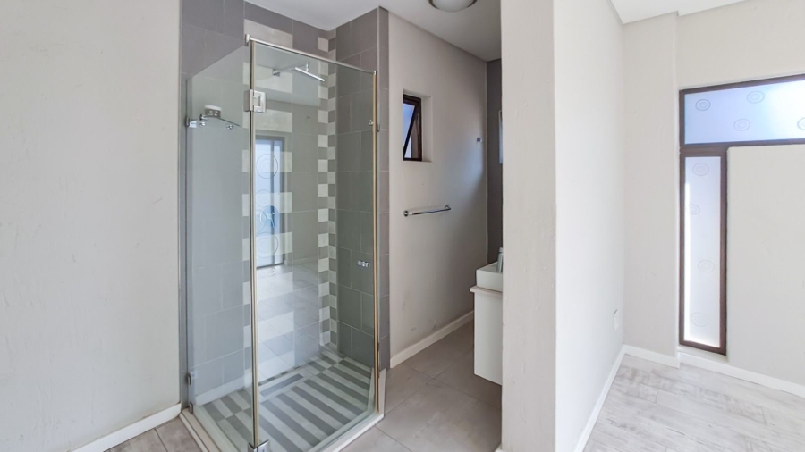 To Let 4 Bedroom Property for Rent in Craigavon Gauteng