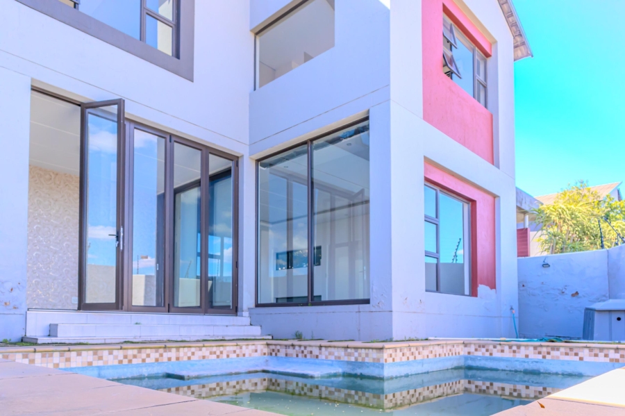 To Let 4 Bedroom Property for Rent in Craigavon Gauteng