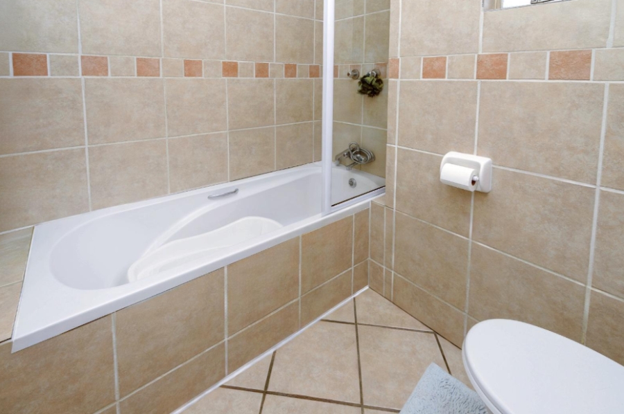 To Let 2 Bedroom Property for Rent in North Riding Gauteng
