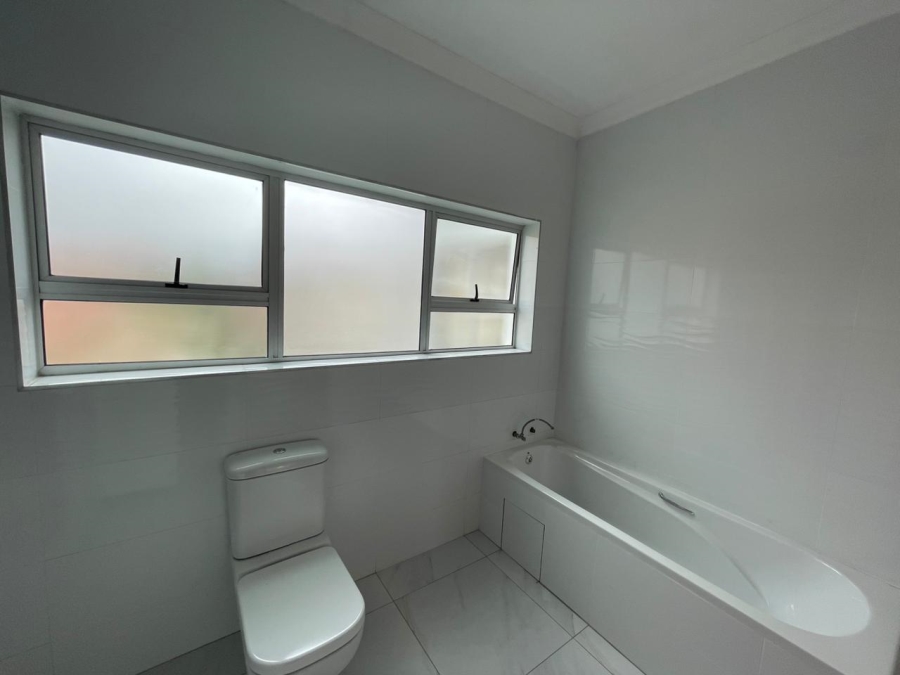 To Let 5 Bedroom Property for Rent in Sagewood Gauteng
