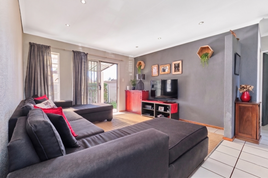 2 Bedroom Property for Sale in Fairland Gauteng