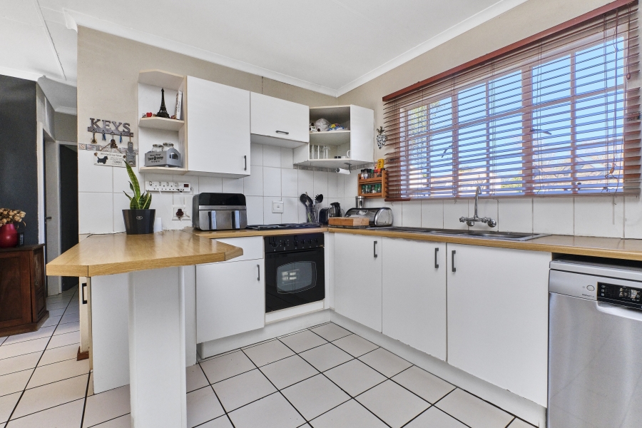 2 Bedroom Property for Sale in Fairland Gauteng