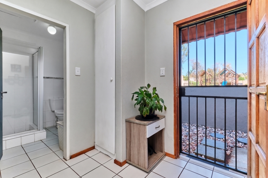 2 Bedroom Property for Sale in Fairland Gauteng