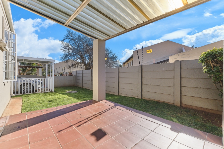 2 Bedroom Property for Sale in Fairland Gauteng