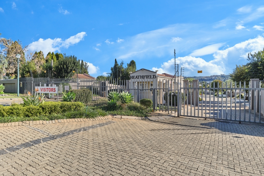 2 Bedroom Property for Sale in Fairland Gauteng