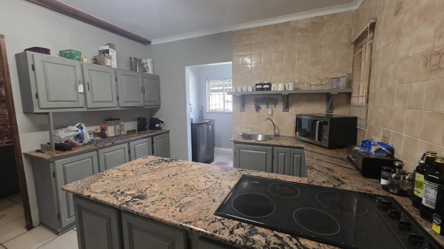 5 Bedroom Property for Sale in Moreleta Park Gauteng
