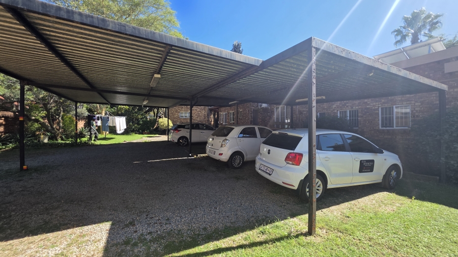 5 Bedroom Property for Sale in Moreleta Park Gauteng