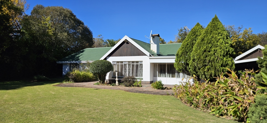 4 Bedroom Property for Sale in Three Rivers Proper Gauteng