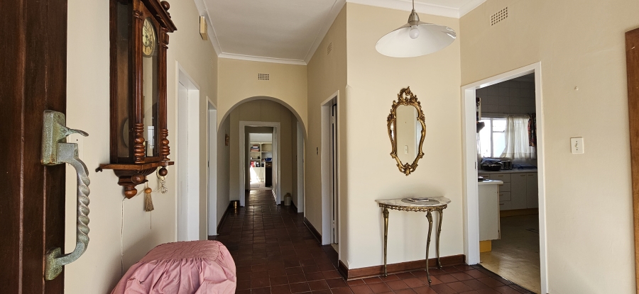 4 Bedroom Property for Sale in Three Rivers Proper Gauteng