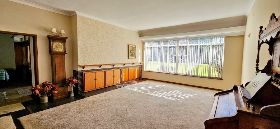 4 Bedroom Property for Sale in Three Rivers Proper Gauteng