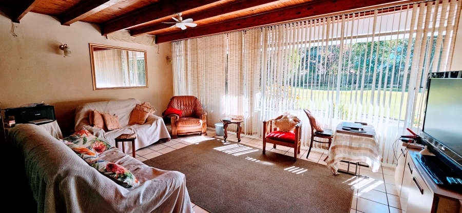 4 Bedroom Property for Sale in Three Rivers Proper Gauteng