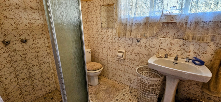 4 Bedroom Property for Sale in Three Rivers Proper Gauteng