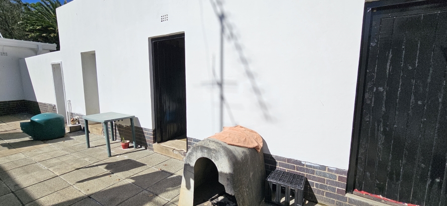 4 Bedroom Property for Sale in Three Rivers Proper Gauteng