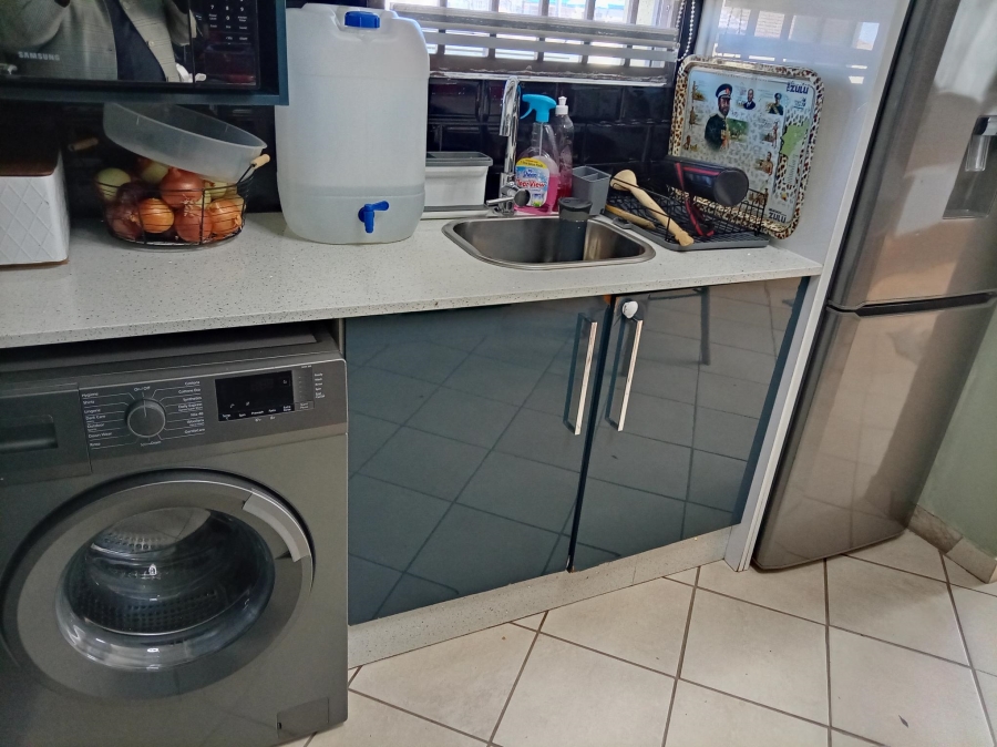 3 Bedroom Property for Sale in Crystal Park Gauteng