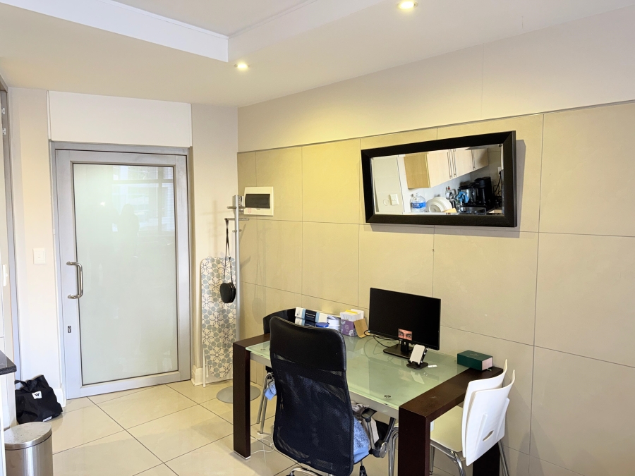 1 Bedroom Property for Sale in Sandown Gauteng