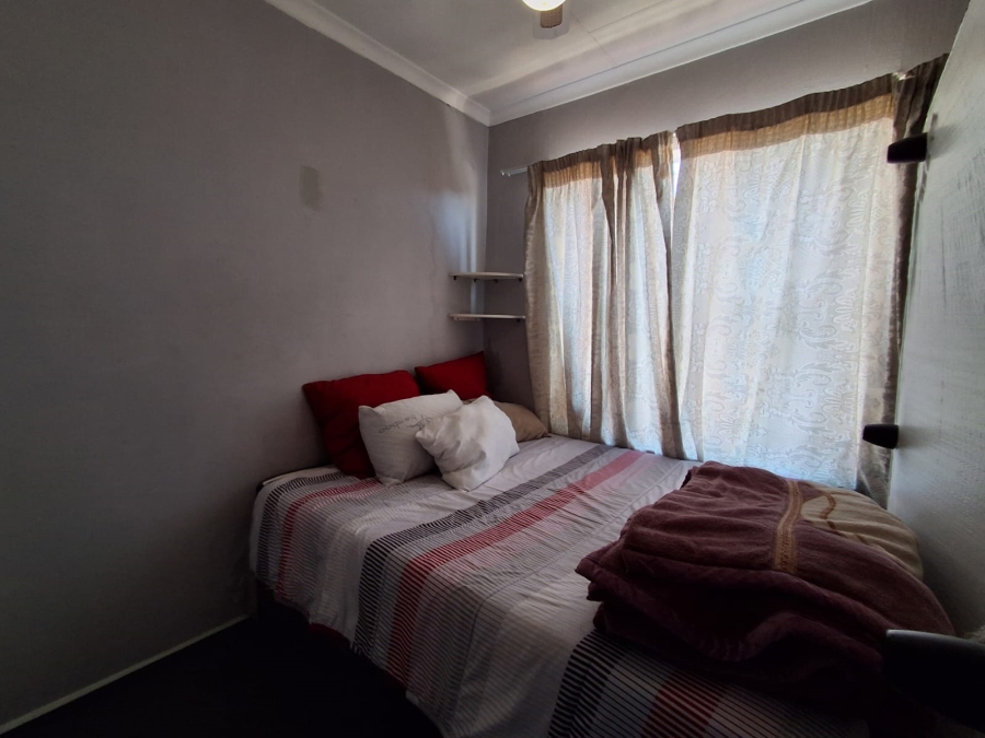 2 Bedroom Property for Sale in Strubensvallei Gauteng