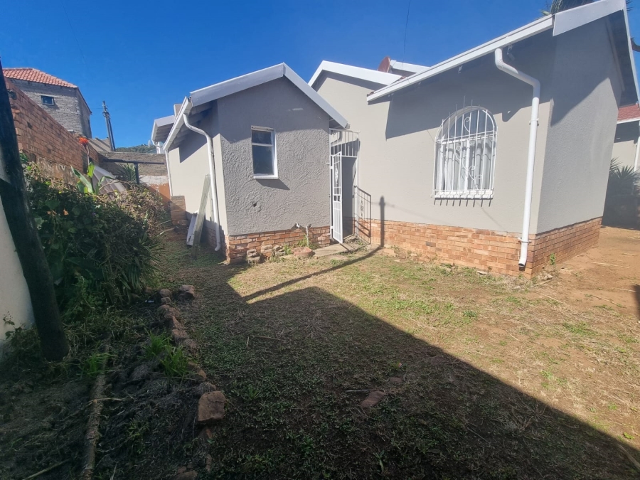 4 Bedroom Property for Sale in Zakariyya Park Gauteng