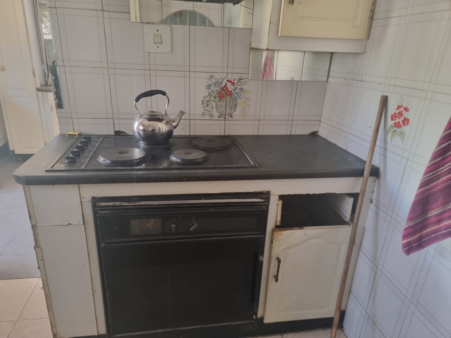 4 Bedroom Property for Sale in Zakariyya Park Gauteng