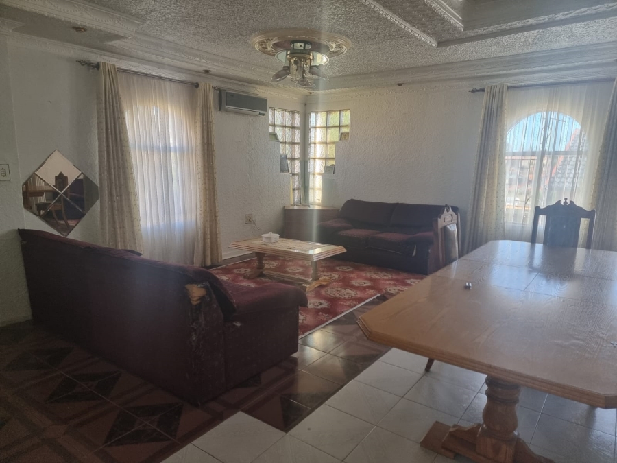 4 Bedroom Property for Sale in Zakariyya Park Gauteng