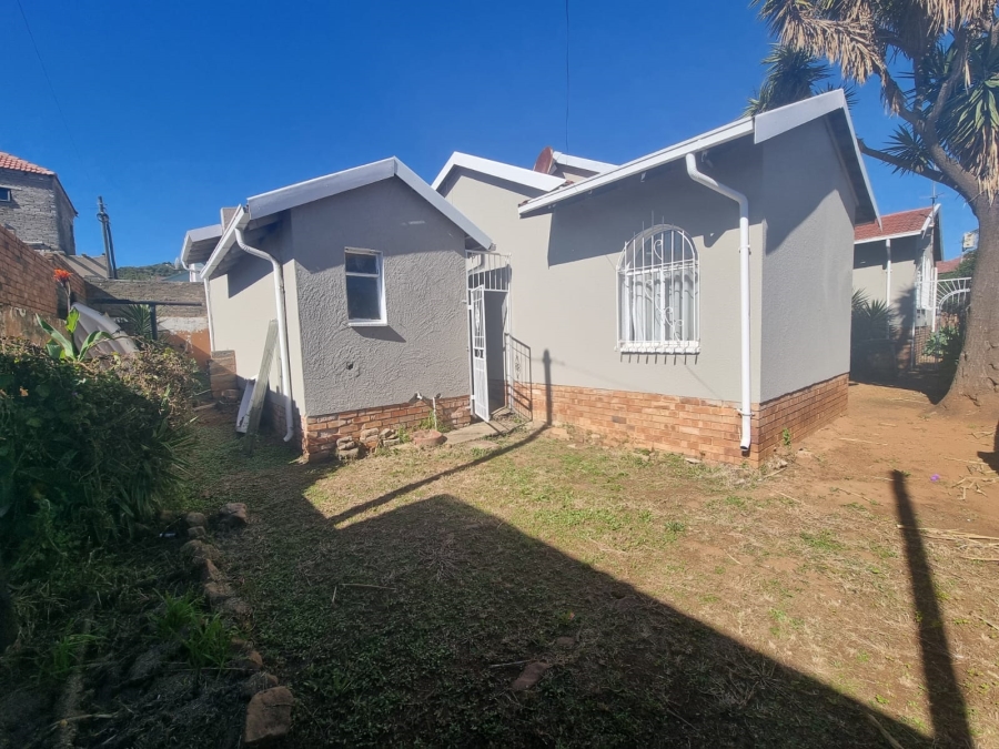 4 Bedroom Property for Sale in Zakariyya Park Gauteng
