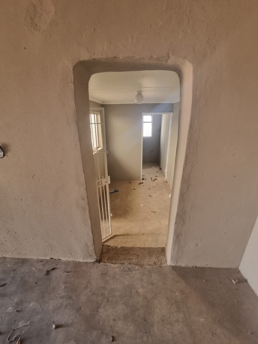 4 Bedroom Property for Sale in Zakariyya Park Gauteng