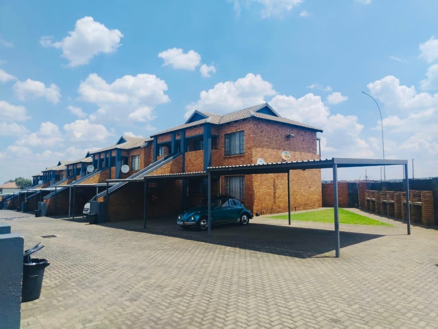 3 Bedroom Property for Sale in Elspark Gauteng