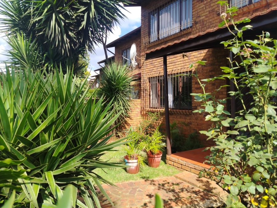 2 Bedroom Property for Sale in Klopperpark Gauteng