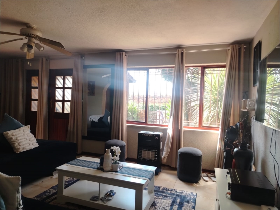 2 Bedroom Property for Sale in Klopperpark Gauteng
