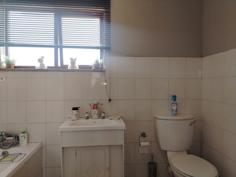 2 Bedroom Property for Sale in Klopperpark Gauteng