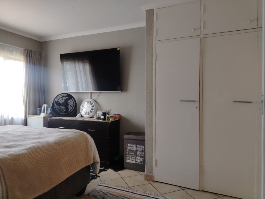 2 Bedroom Property for Sale in Klopperpark Gauteng