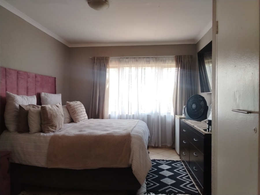 2 Bedroom Property for Sale in Klopperpark Gauteng