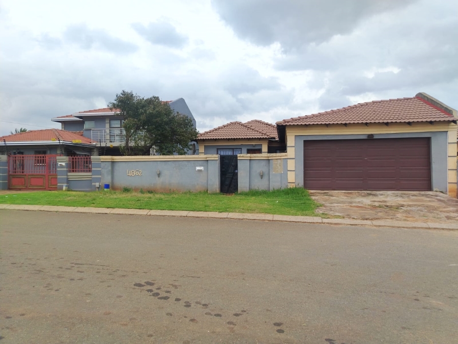 3 Bedroom Property for Sale in Dawn Park Gauteng