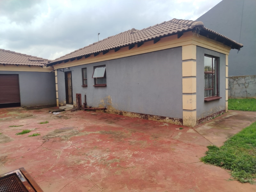 3 Bedroom Property for Sale in Dawn Park Gauteng