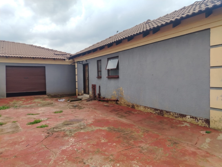 3 Bedroom Property for Sale in Dawn Park Gauteng