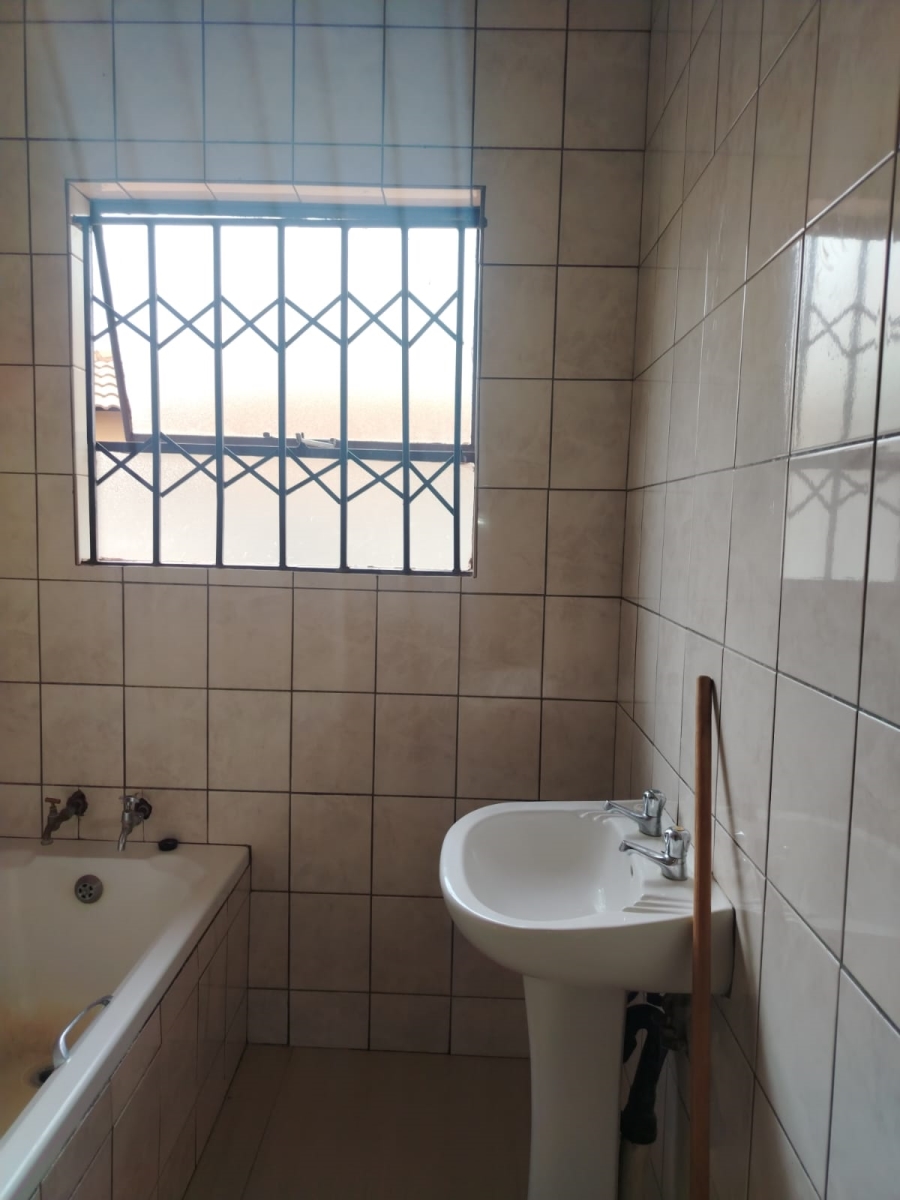 3 Bedroom Property for Sale in Dawn Park Gauteng