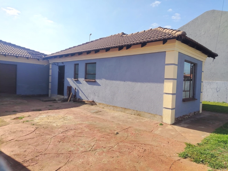 3 Bedroom Property for Sale in Dawn Park Gauteng
