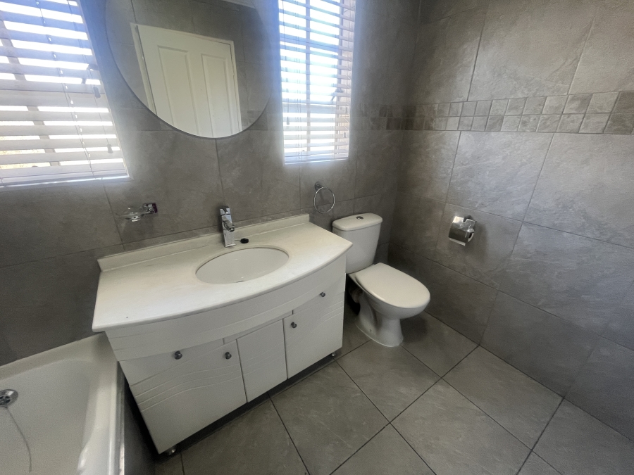 3 Bedroom Property for Sale in Marais Steyn Park Gauteng