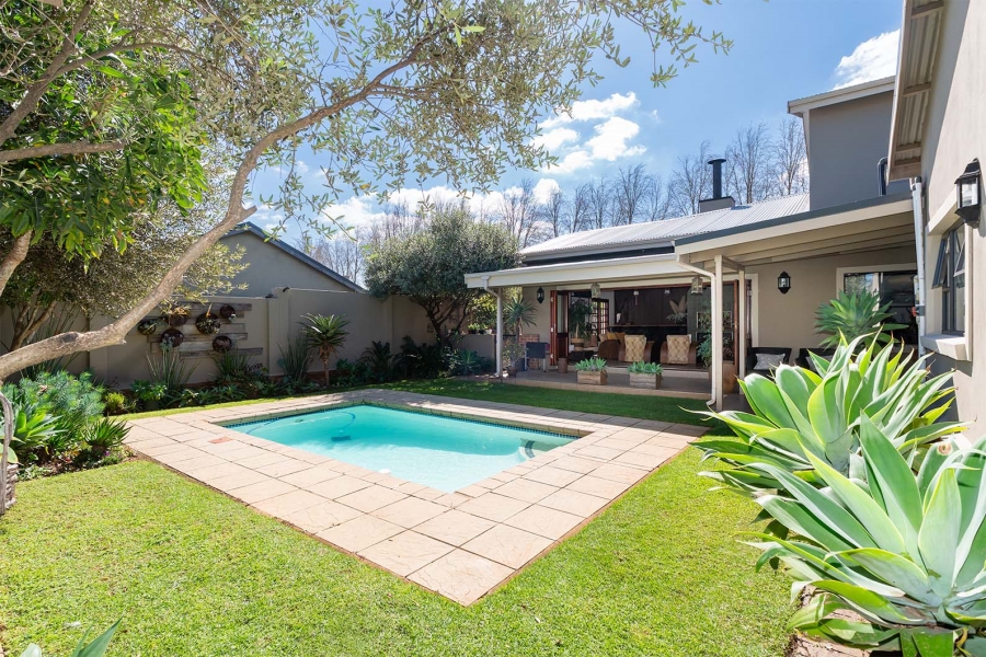 5 Bedroom Property for Sale in Bredell Gauteng