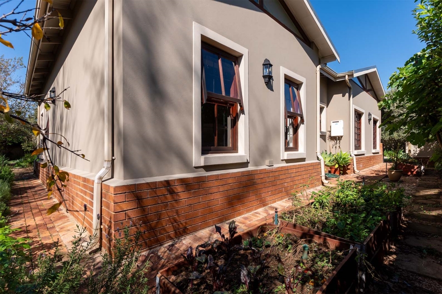 5 Bedroom Property for Sale in Bredell Gauteng