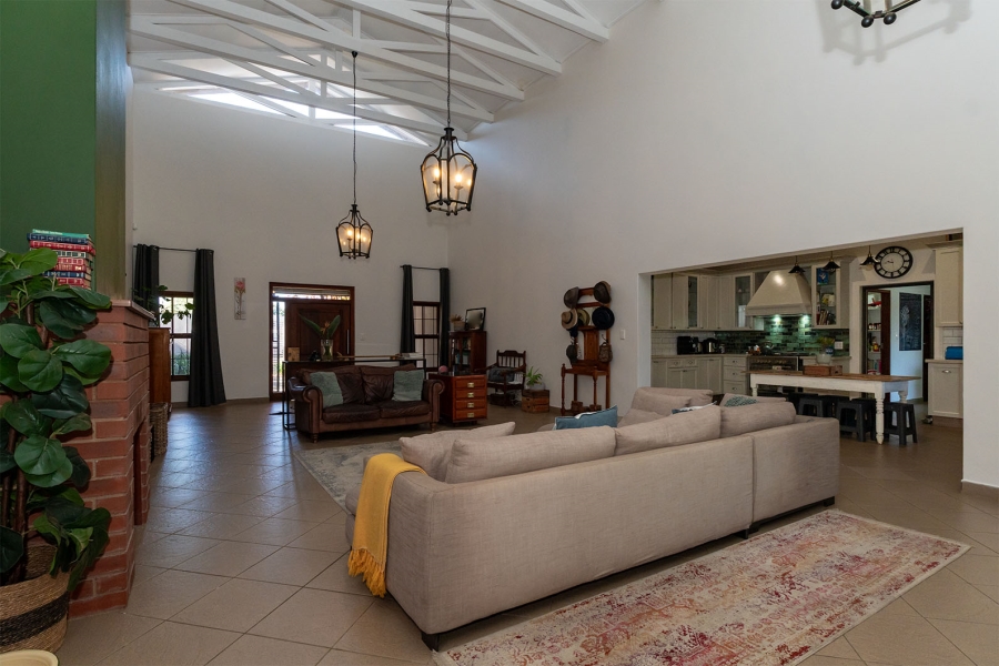 5 Bedroom Property for Sale in Bredell Gauteng